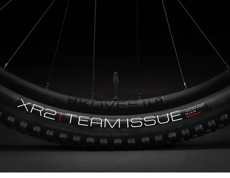 Trek Procaliber 9.5 XC Carbon MTB Bike in Radioactive Red Medium/Large-4